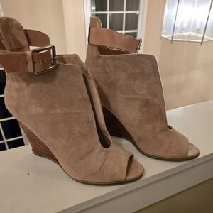 Zigi Soho Strut Cinnamon Open Toe  4.25" Heel Ankle Strap Wedge Women Size 11